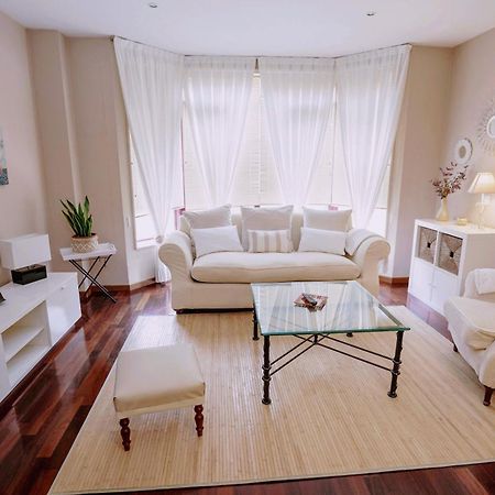 Rias Baixas En Ribeira Piso Centrico Con Parking Y Wifi Apartman Kültér fotó